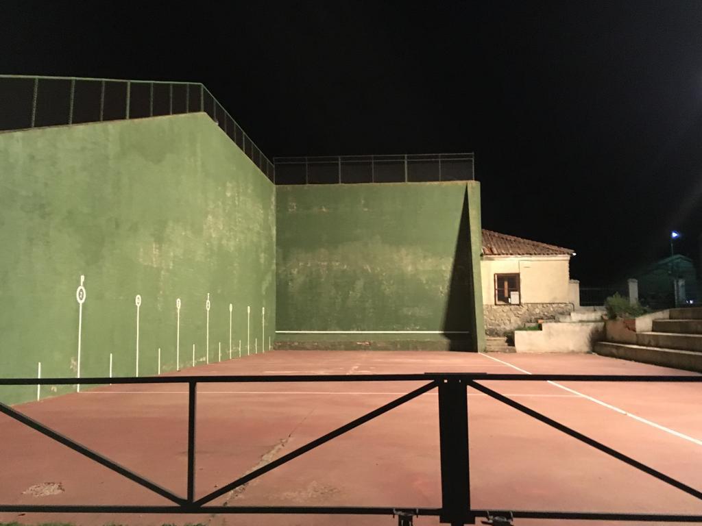 Castroserna de Arriba El Escondite De Castroserna المظهر الخارجي الصورة